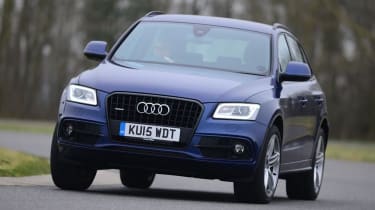 Used Mk1 Audi Q5 - cornering